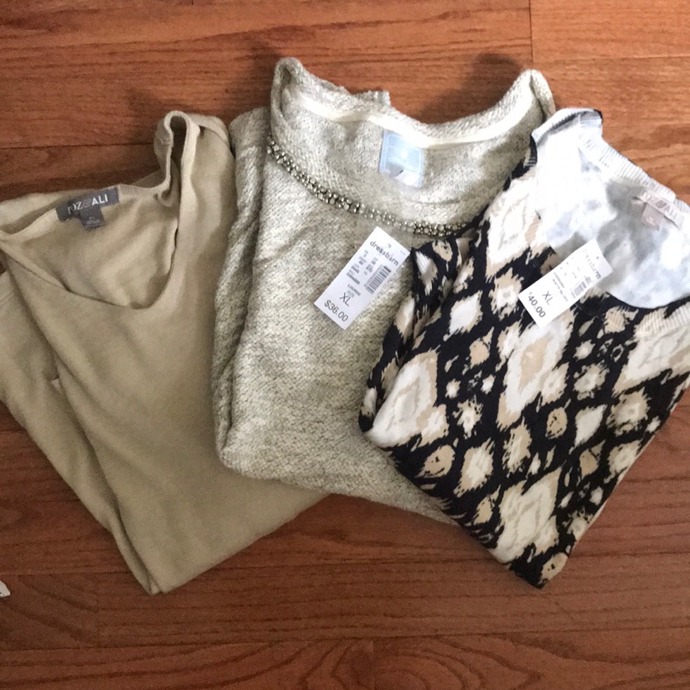 Lot 3 lightweight sweaters crop sleeve